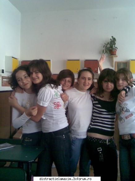 Photos with our best friends. - ihhh se pare ks singura dp forum kre nu va cunosc - Best friends